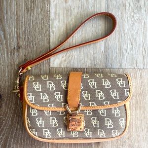 Dooney & Bourke flap wristlet
